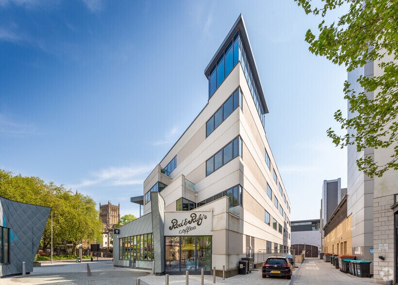 2 College Sq, Bristol à vendre - Photo de l’immeuble – Image 2 sur 14