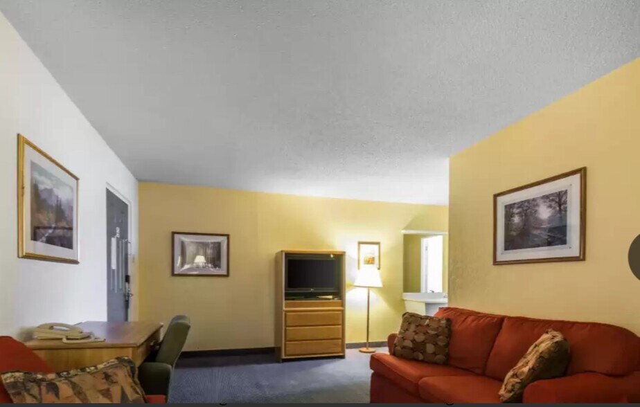 1623 S Nevada Ave, Colorado Springs, CO à vendre - Photo intérieure – Image 3 sur 23