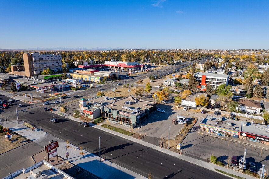 1637 37th St SW, Calgary, AB à vendre - Aérien – Image 3 sur 4
