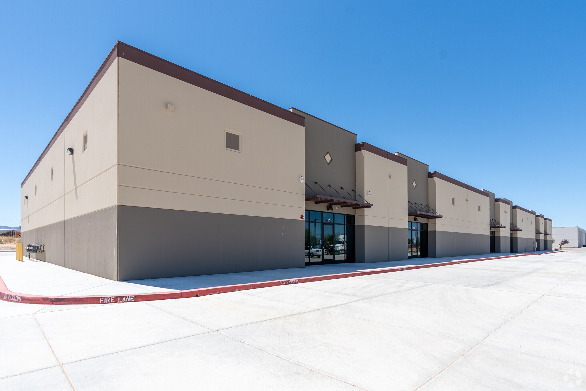 744 Avenue L-6 Avenue L-6, Lancaster, CA à vendre Photo principale– Image 1 sur 1