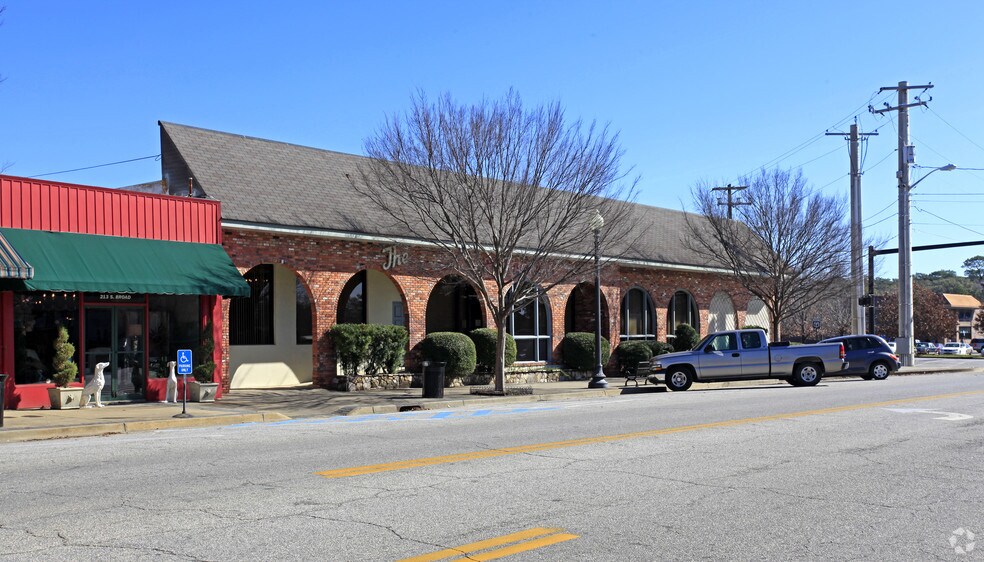 217 S Broad St, Thomasville, GA à vendre - Photo de l’immeuble – Image 2 sur 10