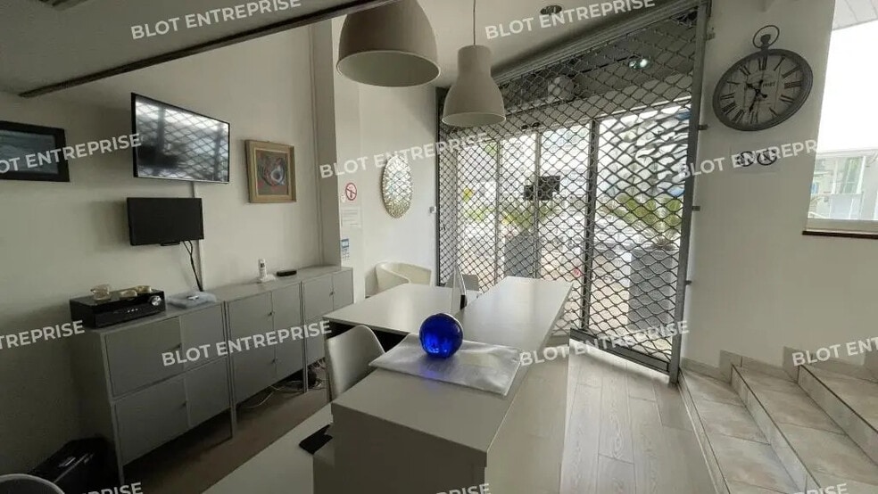 Bureau dans La Baule-Escoublac à vendre - Photo de l’immeuble – Image 3 sur 12