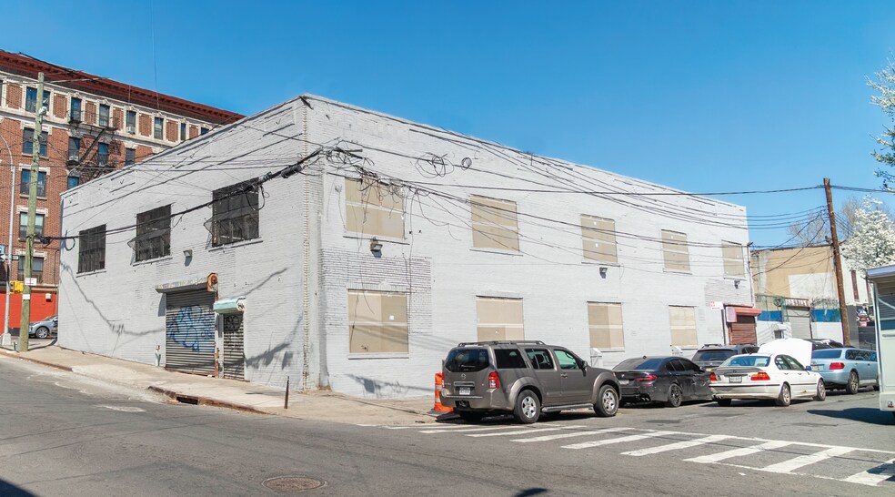 355 E 173rd St, Bronx, NY à vendre - Photo principale – Image 1 sur 8