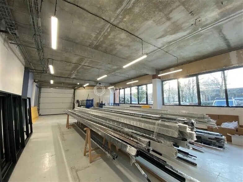 Local d’activités dans Montigny-le-Bretonneux à louer - Photo intérieure – Image 3 sur 7