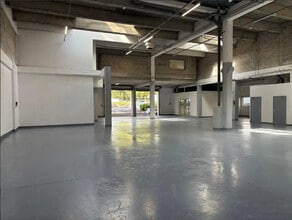 16 Rue Henri Becquerel, Aulnay-sous-Bois à louer Photo intérieure– Image 2 sur 6