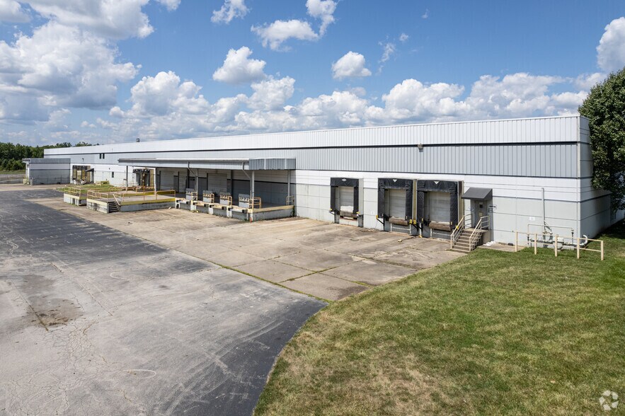 2100 Future Dr, Sellersburg, IN à vendre - Photo de l’immeuble – Image 3 sur 5