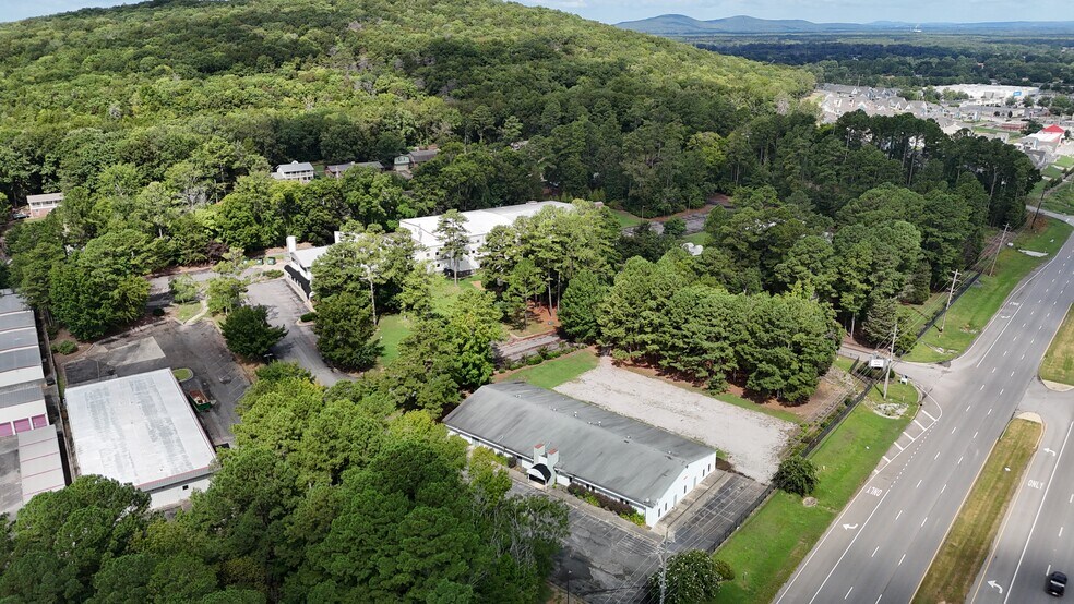 12090 Memorial Pky SW, Huntsville, AL à vendre - Photo de l’immeuble – Image 3 sur 5