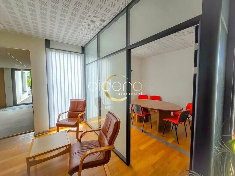 Bureau dans Clermont-Ferrand à louer - Photo de l’immeuble – Image 3 sur 14