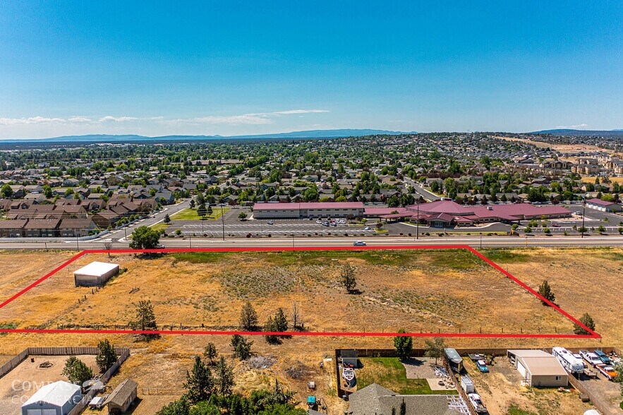 3131 SW Highland Ave, Redmond, OR à vendre - Photo de l’immeuble – Image 2 sur 8