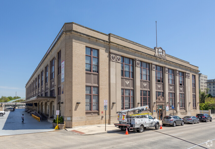 1501 St Paul St, Baltimore, MD à louer - Photo de l’immeuble – Image 1 sur 16