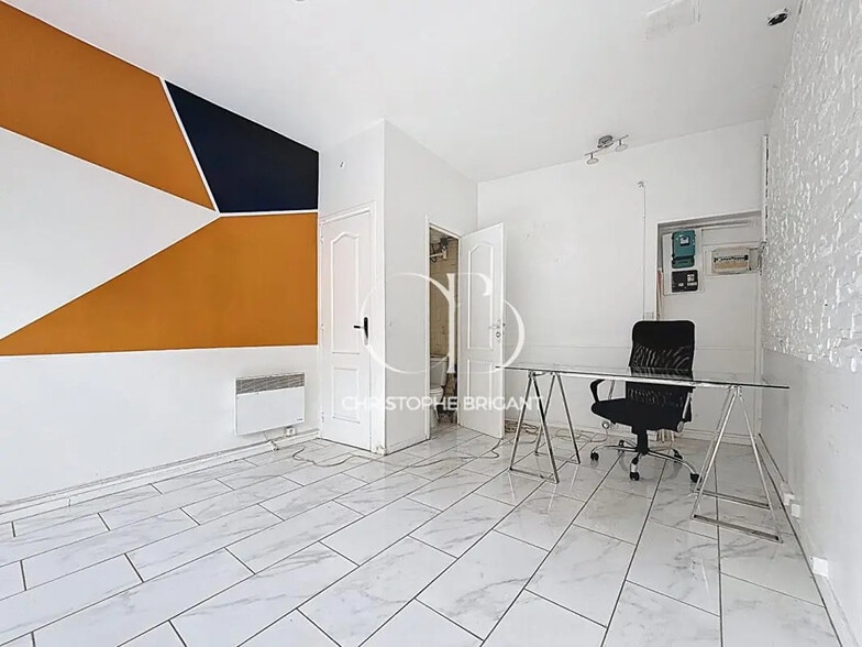 Local d'activités dans Villejuif à vendre - Photo de l’immeuble – Image 3 sur 4