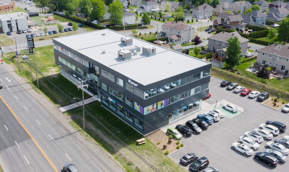 6750 Boul Guillaume-Couture, Lévis, QC à louer - Photo de l’immeuble – Image 3 sur 5