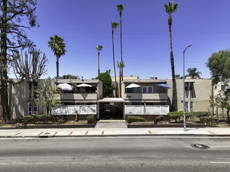 8567 Balboa Blvd, Northridge, CA à vendre - Photo de l’immeuble – Image 1 sur 19