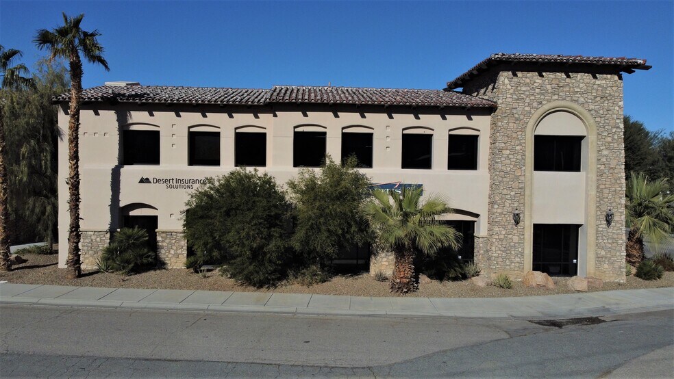 51625 Desert Club Dr, La Quinta, CA à louer - Photo de l’immeuble – Image 3 sur 6