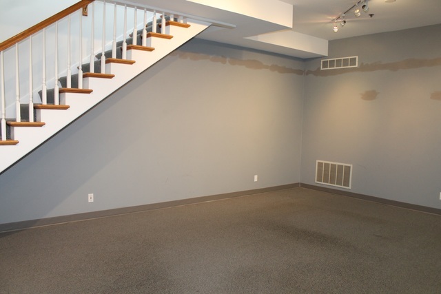 311 S 2nd St, St Charles, IL à louer - Photo intérieure – Image 3 sur 9
