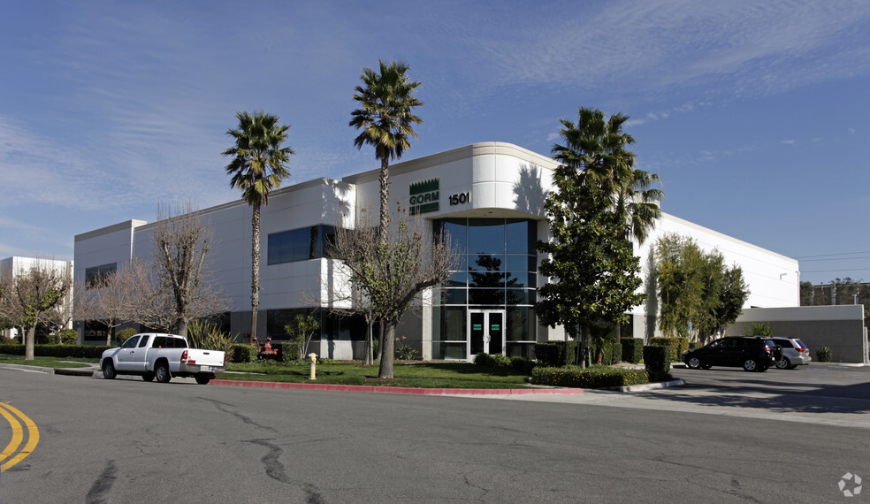 1501 SE Hudson Ave, Ontario, CA à louer - Photo principale – Image 1 sur 2
