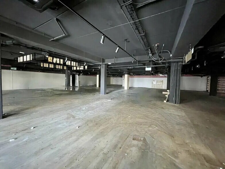 Local commercial dans Bezannes à louer - Photo de l’immeuble – Image 2 sur 5