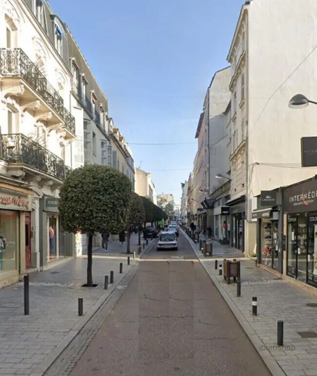 Plus de détails pour Local commercial à louer