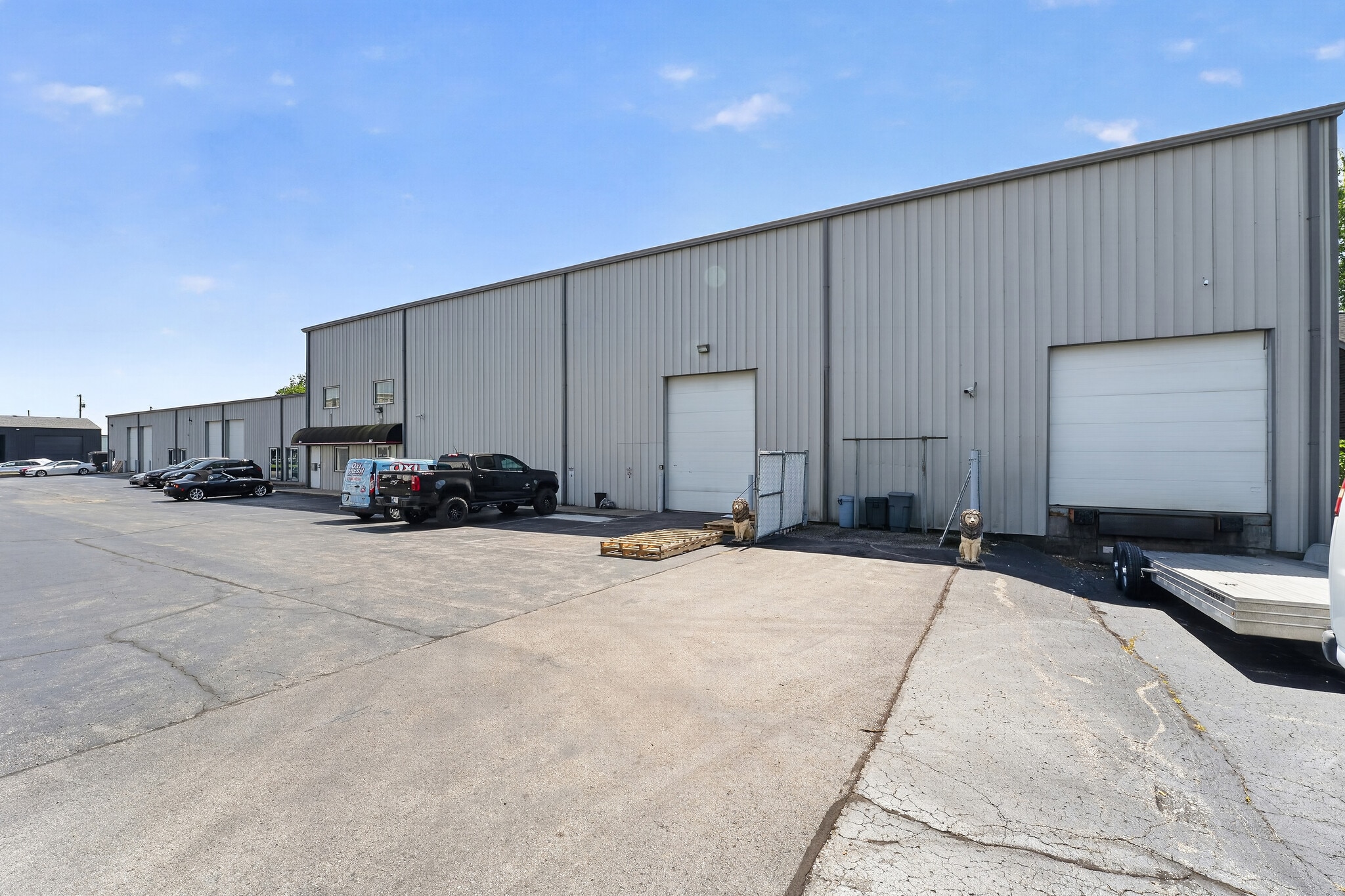 559 Industrial Dr, Carmel, IN à louer Photo principale– Image 1 sur 7