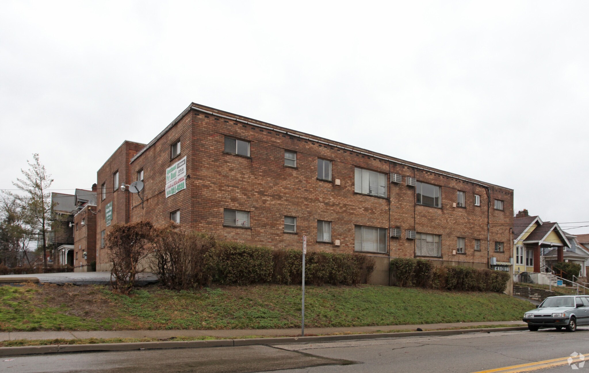 906 Elberon Ave, Cincinnati, OH à vendre Photo principale– Image 1 sur 17