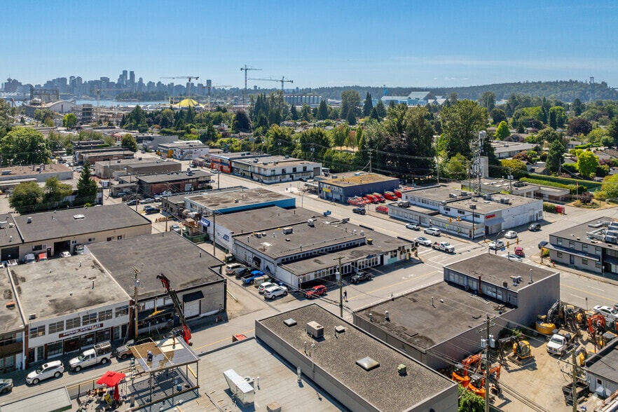 1470-1490 Pemberton Ave, North Vancouver, BC à louer - Aérien – Image 2 sur 2