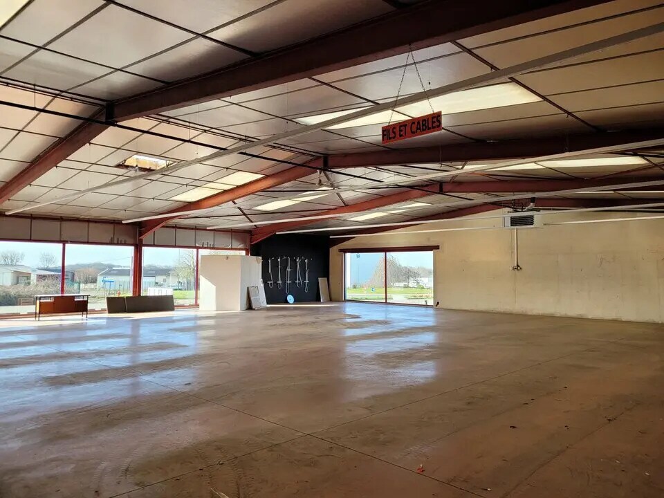 Local commercial dans Solesmes à vendre Photo intérieure– Image 1 sur 14