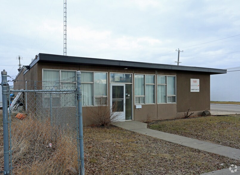 12607 124th St NW, Edmonton, AB à vendre - Photo de l’immeuble – Image 2 sur 2