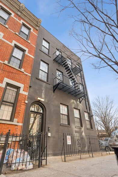 520 Union Ave, Brooklyn, NY à vendre - Photo de l’immeuble – Image 2 sur 28
