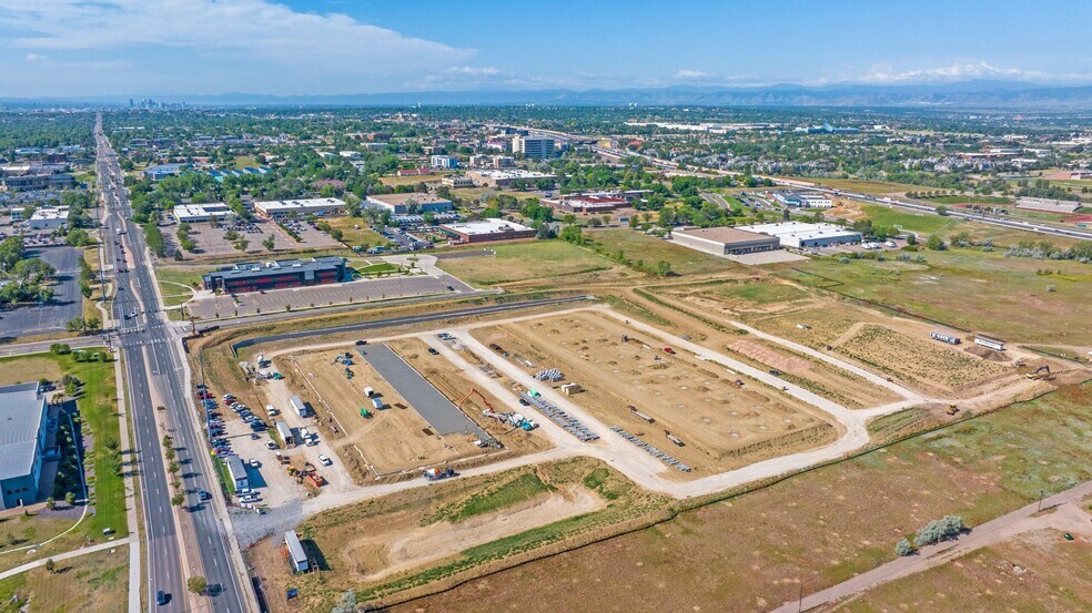 300 E 128th Ave, Thornton, CO à louer - Photo de la construction – Image 2 sur 25