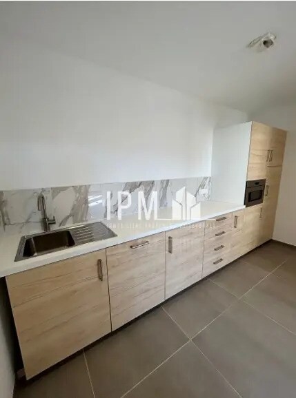 Bureau dans Marseille à louer - Photo de l’immeuble – Image 3 sur 4