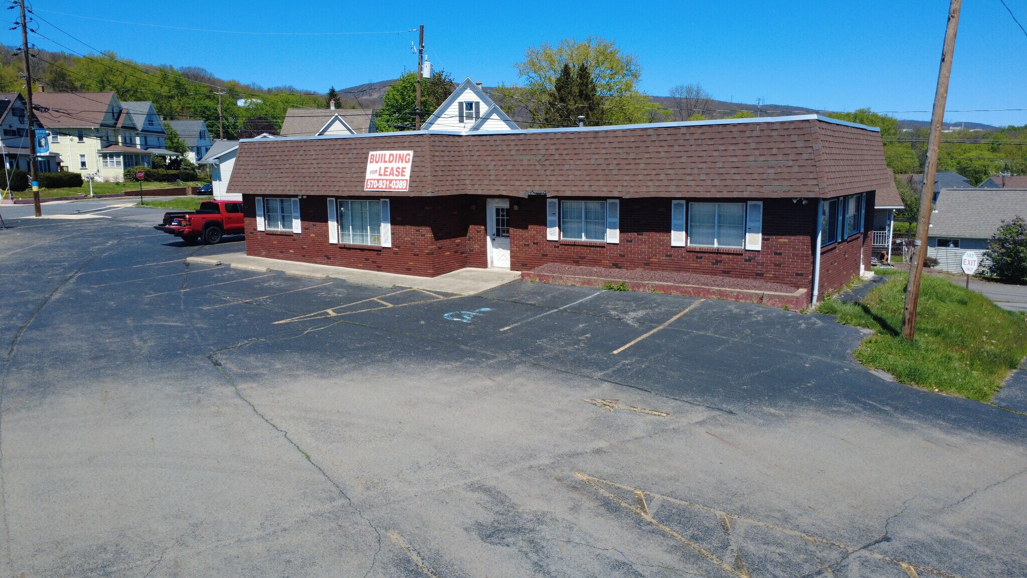 922 Oak St, Scranton, PA à louer Photo de l’immeuble– Image 1 sur 6