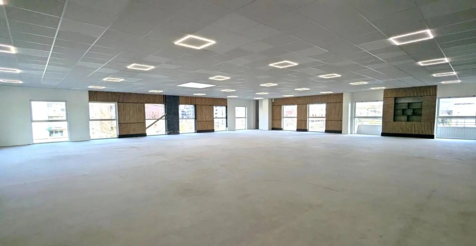 Local commercial dans Colomiers à louer Photo de l’immeuble– Image 1 sur 8