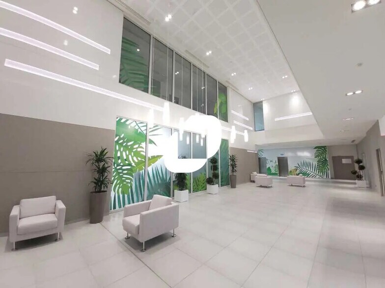 19 Rue D'Arcueil, Rungis à louer - Photo de l’immeuble – Image 3 sur 9