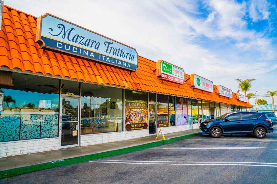 18001-18055 Beach Blvd, Huntington Beach, CA à louer - Photo de l’immeuble – Image 2 sur 4