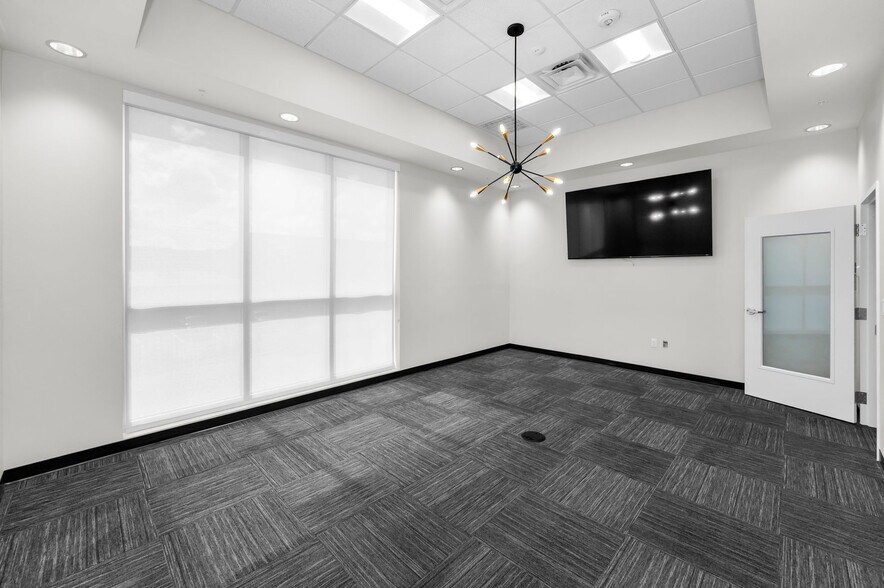 11541 Trinity Blvd, Trinity, FL à louer - Photo de l’immeuble – Image 3 sur 16