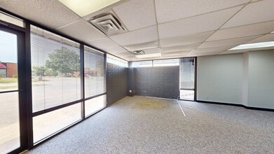 2109 N Yellowood Ave, Broken Arrow, OK à louer Photo intérieure– Image 2 sur 25