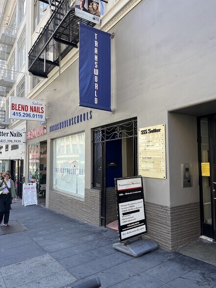 547-555 Sutter St, San Francisco, CA à louer - Photo de l’immeuble – Image 2 sur 10