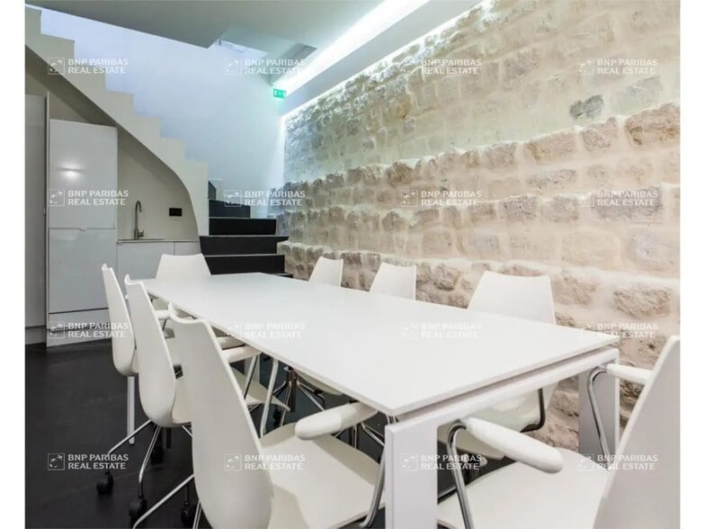 13 Rue Du Docteur Lancereaux, Paris à vendre - Photo intérieure – Image 3 sur 4