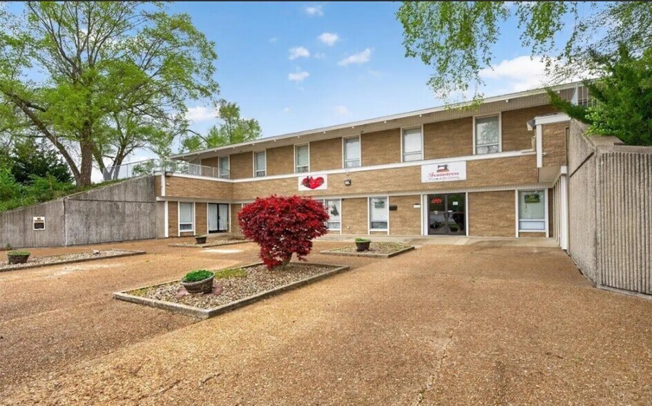 3111 Normandy Dr, Springfield, IL à vendre - Photo de l’immeuble – Image 3 sur 51