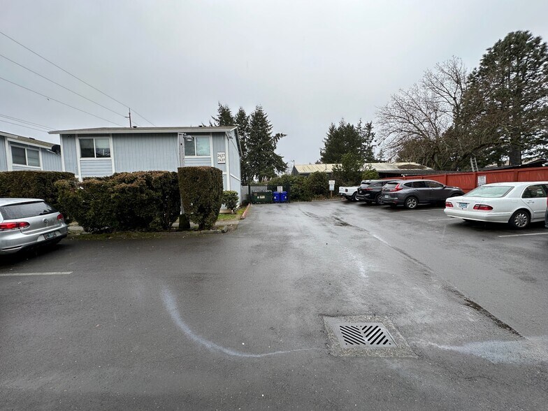2433 SE 139th Ave, Portland, OR à vendre - Photo de l’immeuble – Image 3 sur 23