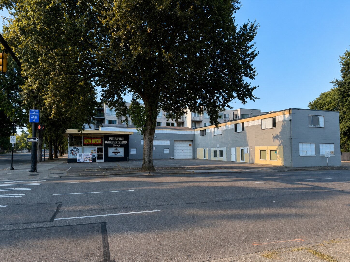 205 Logan Ave S Assemblage portefeuille de 2 biens à vendre sur LoopNet.fr Photo de l’immeuble– Image 1 sur 19