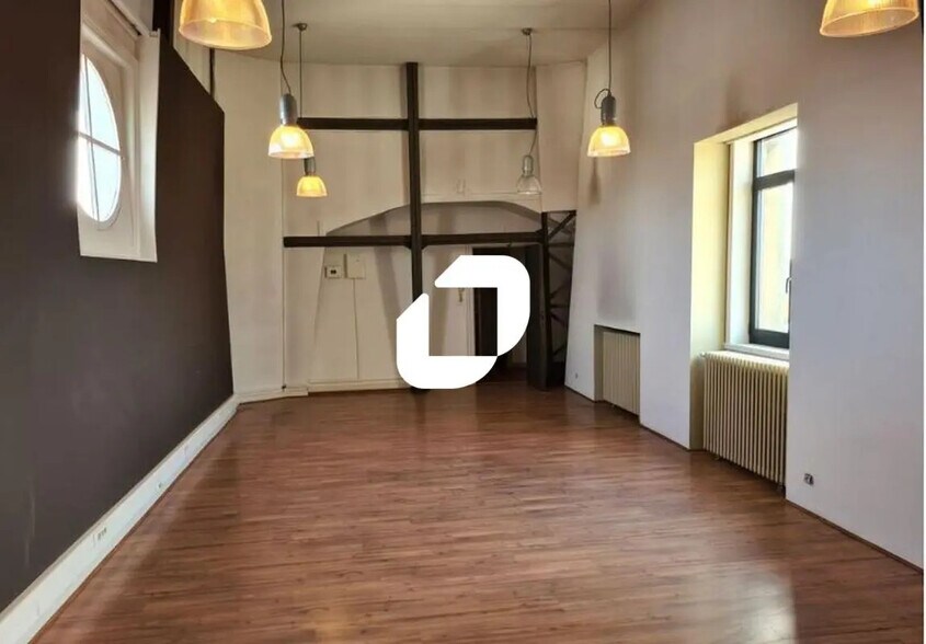 Bureau dans Roubaix à vendre - Photo intérieure – Image 2 sur 8