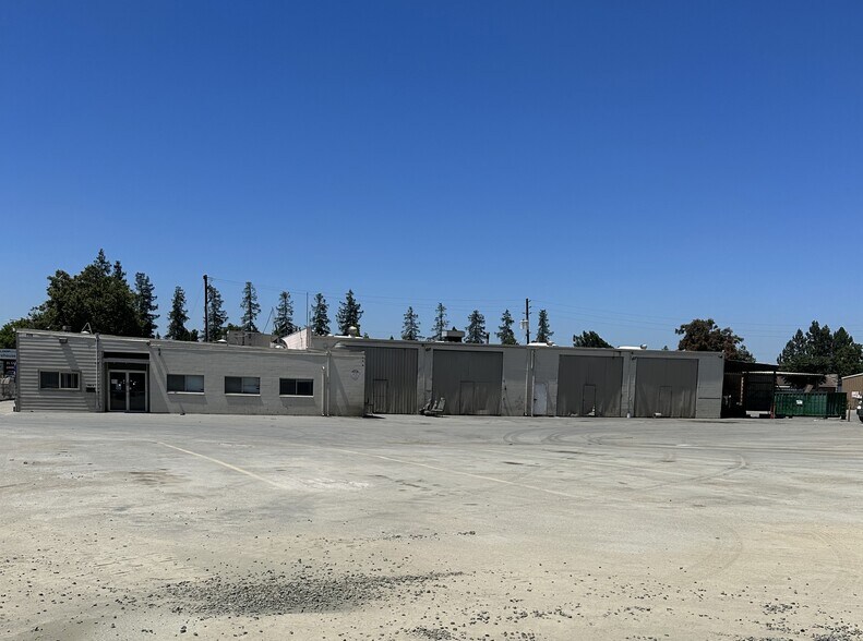 705 Tully Rd, San Jose, CA à louer - Photo de l’immeuble – Image 2 sur 5