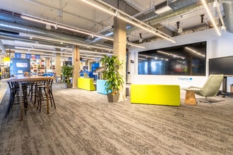 425-427 Brannan St, San Francisco, CA à louer Photo de l’immeuble– Image 2 sur 8