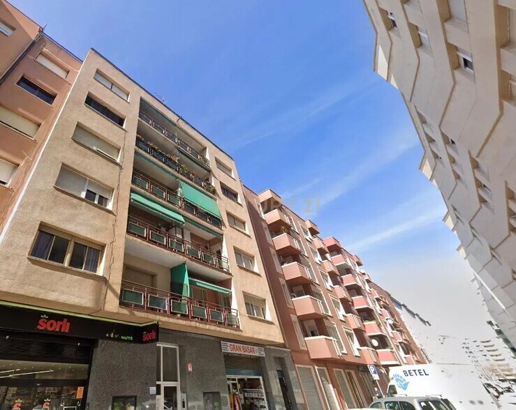 Immeuble residentiel dans Sabadell, Barcelona à vendre - Photo de l’immeuble – Image 3 sur 5