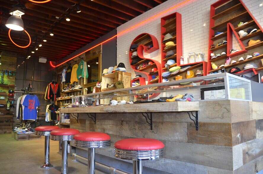 7364-7366 Melrose Ave, Los Angeles, CA à louer - Photo de l’immeuble – Image 3 sur 3