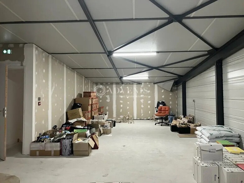 Local d’activités dans Bourges à louer - Photo intérieure – Image 3 sur 3