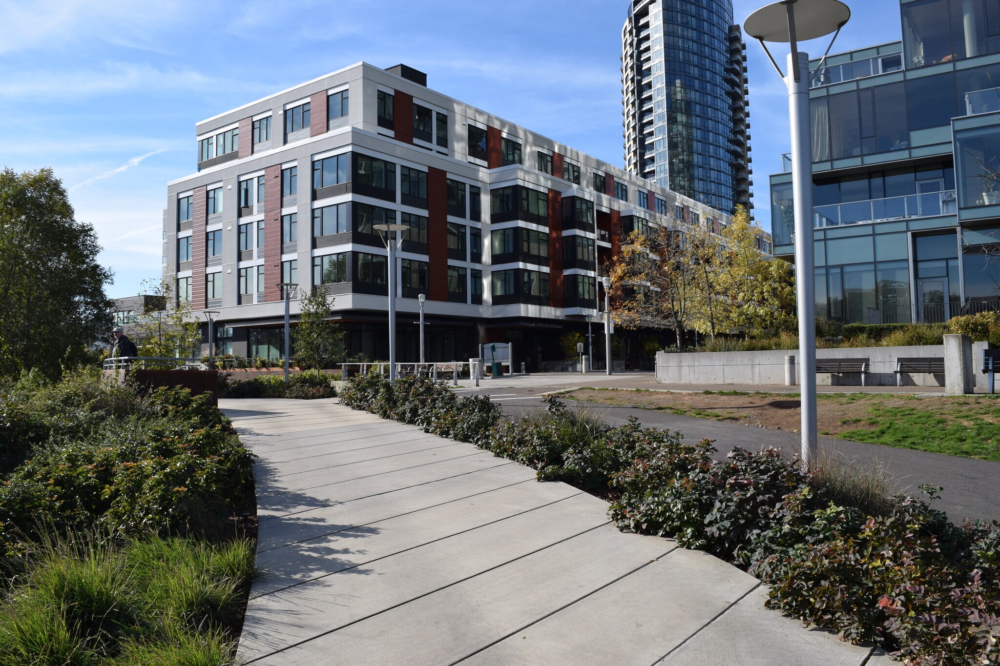 3750 S River Pky, Portland, OR à louer Photo de l’immeuble– Image 1 sur 4