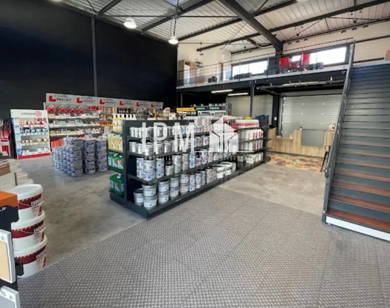 Local commercial dans Brignoles à louer Photo intérieure– Image 1 sur 6