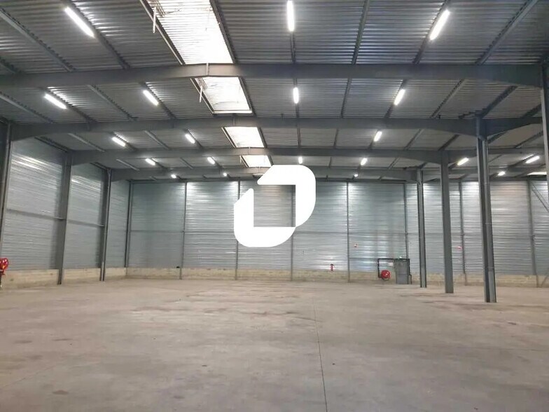 Bureau dans Vitry-sur-Seine à louer - Photo de l’immeuble – Image 3 sur 10